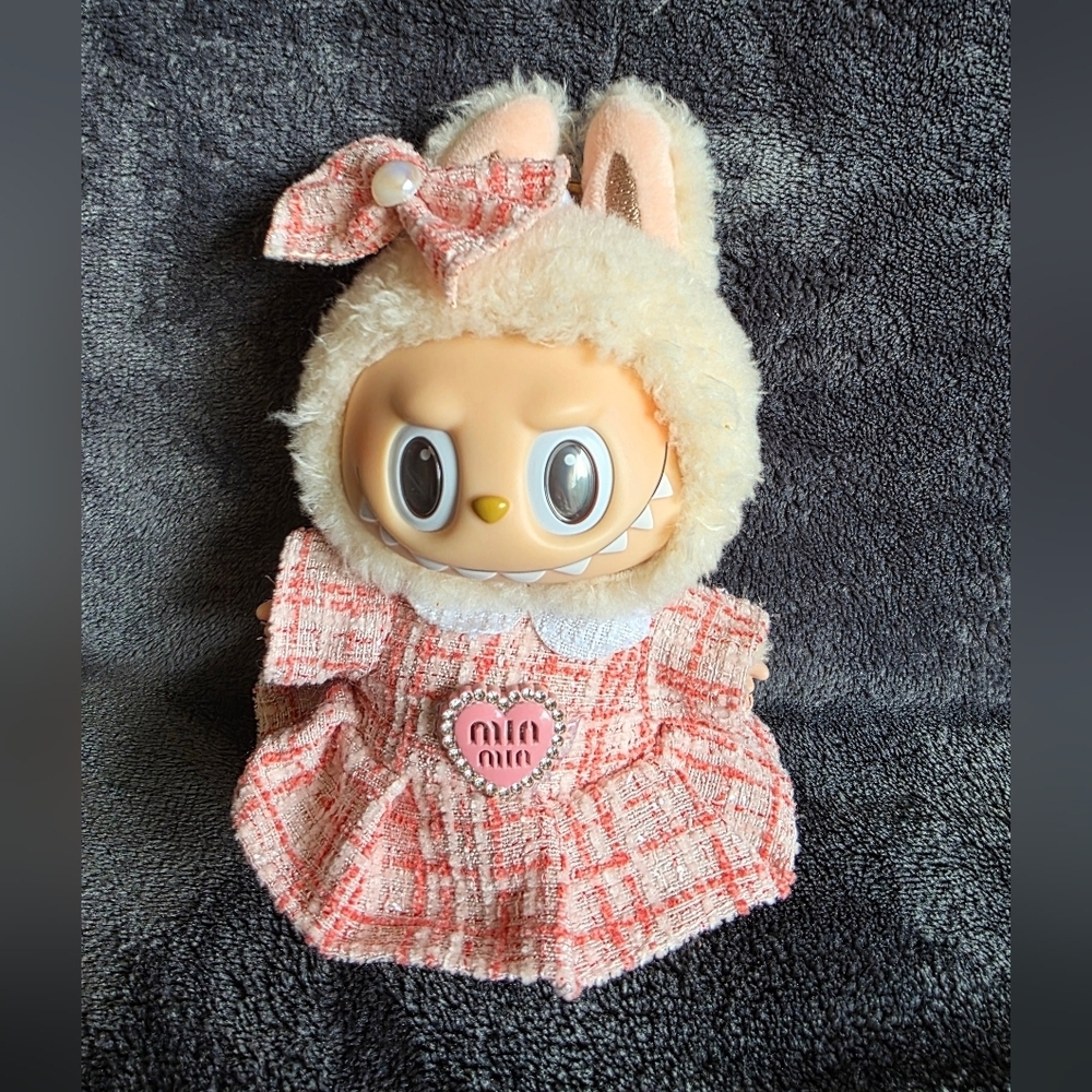 New the monsters Labubu 's macaron / have a seat / big into energy outfit/ dress